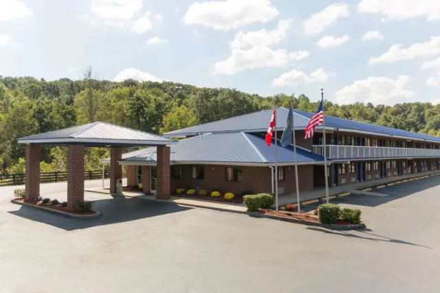 Days Inn by Wyndham Renfro Valley Mount Vernon, Kentucky