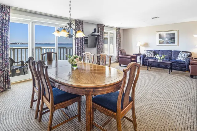 The Wellington Resort, Rhode Island
