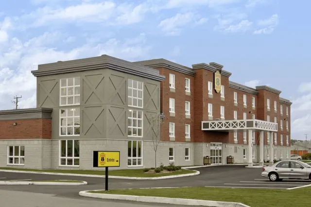 Super 8 by Wyndham St-Jerome, Quebec
