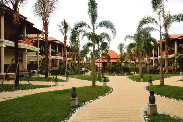 Khao Lak Bayfront, Khao Lak