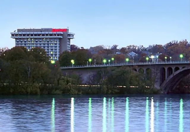 Marriott Key Bridge, Virginia