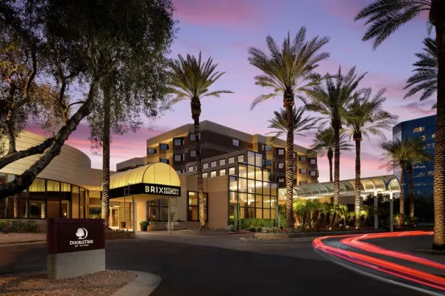 DoubleTree Suites by Hilton Hotel Phoenix, Arizona