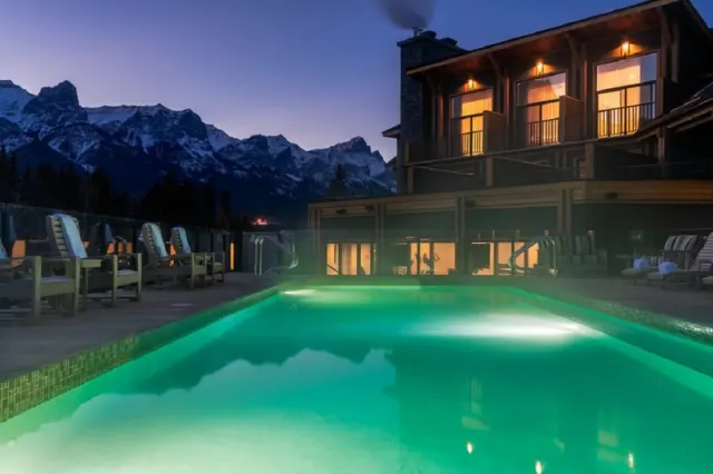 The Malcolm Hotel Canmore - photo 2