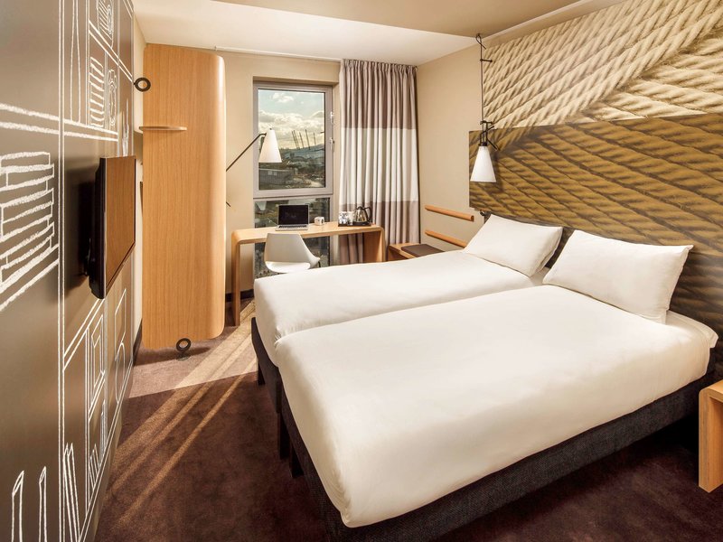 ibis London Canning Town - photo 1