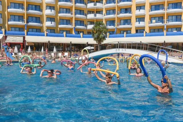 GRIFID Club Hotel Arabella - photo 2