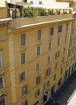 Hotel Des Artistes - photo 1