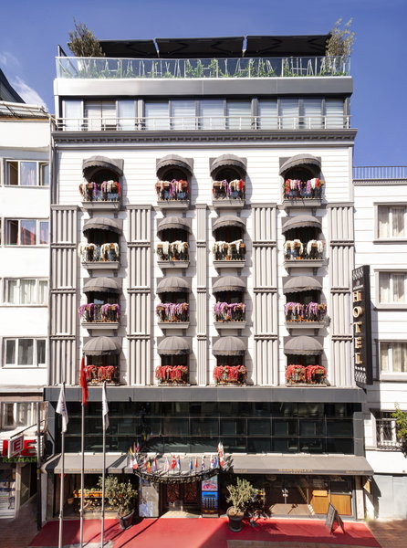 Skalion Hotel - photo 1