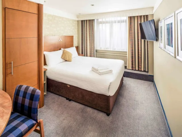 Mercure Maidstone Great Danes Hotel - photo 3