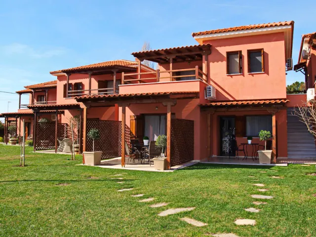 Melograno Apartments, Pilion