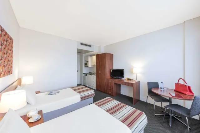 The Macleay Serviced Apartment - photo 2
