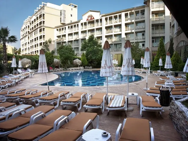 Alba Hotel - photo 2
