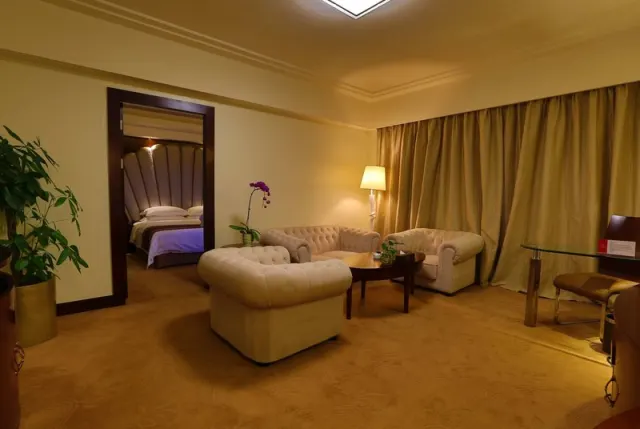 Ramada by Wyndham Chengdu North, Central China