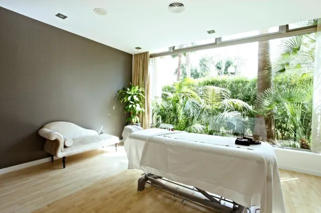 Zafiro Tropic - photo 3