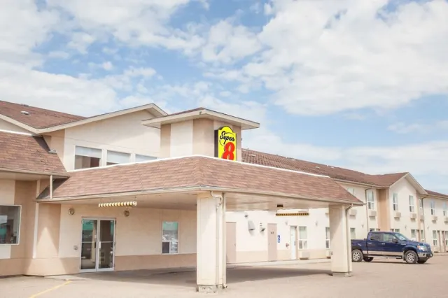 Super 8 by Wyndham Meadow Lake, Saskatchewan