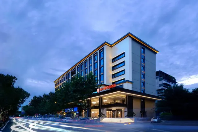 Hilton Garden Inn Chengdu Kuanzhai Alley, Central China