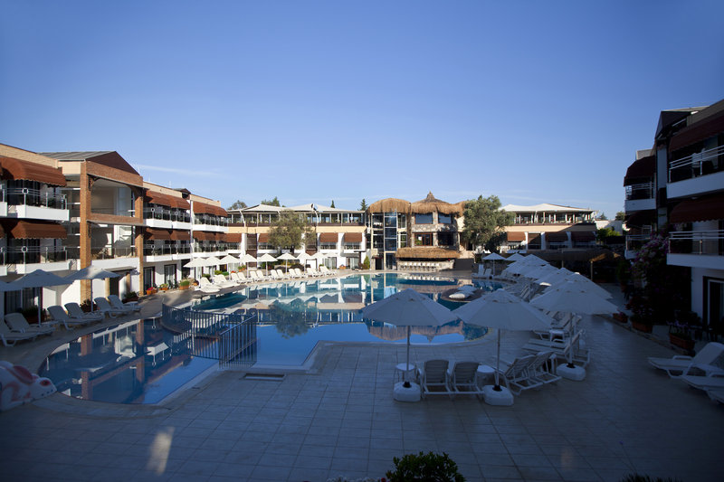 Risa Hotel - photo 1