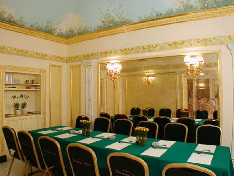 Hotel Champagne Palace - photo 1