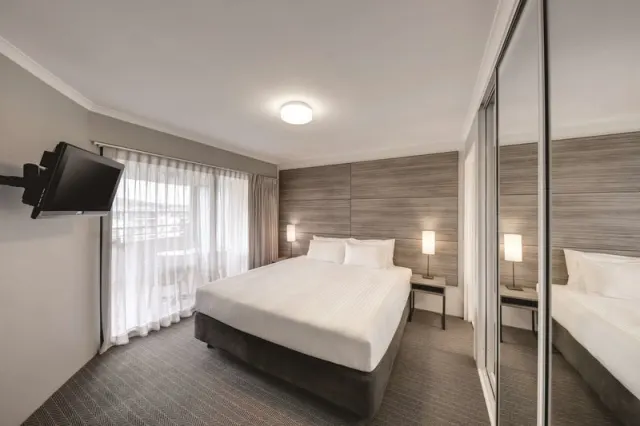 Adina Serviced Apartments Canberra James Court - photo 4