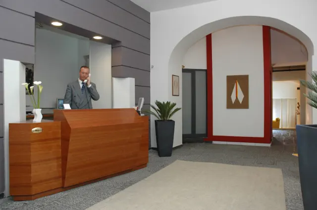Caravaggio Hotel - photo 2