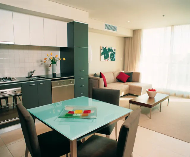 Oaks Adelaide Embassy Suites - photo 3