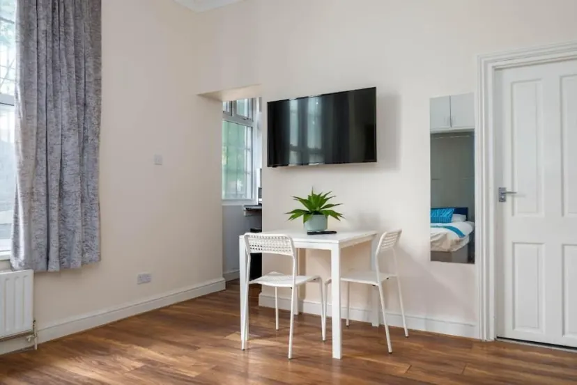Camden Suites - photo 1
