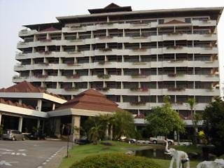 Grand Paradise Hotel, Isan