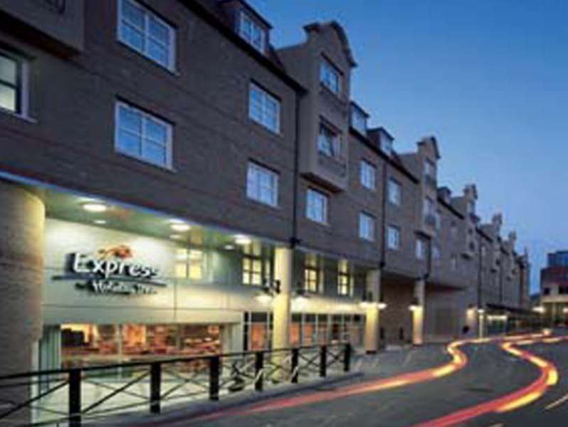 Holiday Inn Express London - Hammersmith - photo 1