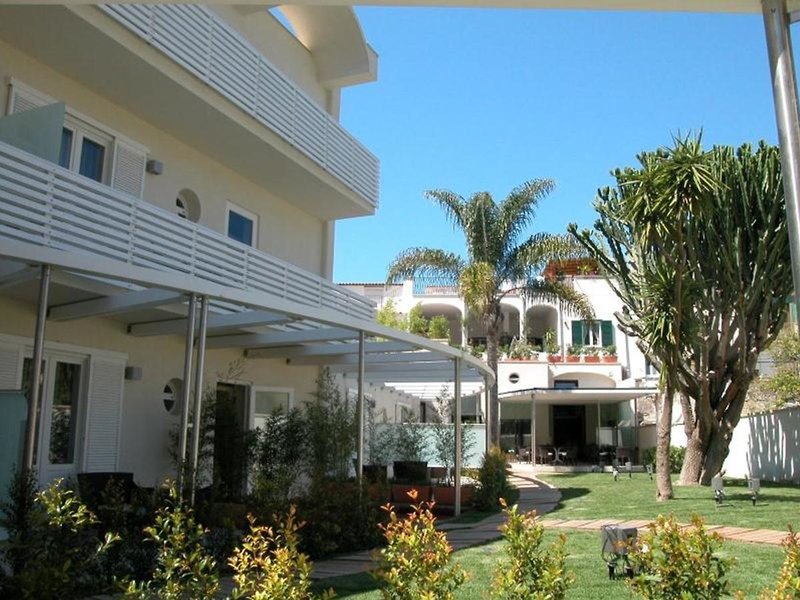 Marina 10 Boutique & Design Hotel - photo 1