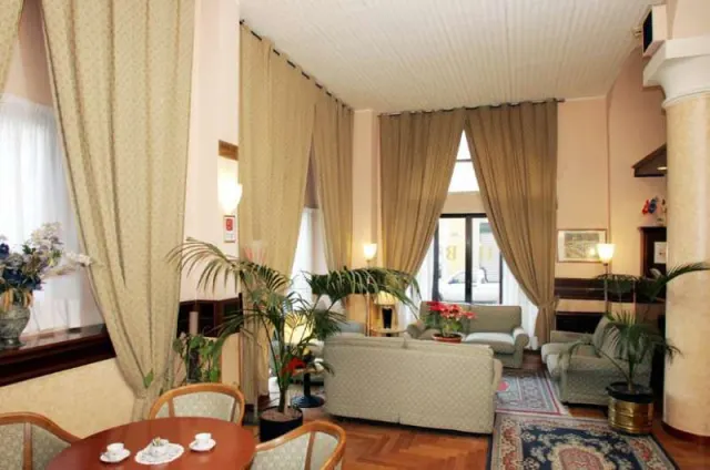 Hotel Baviera - photo 4