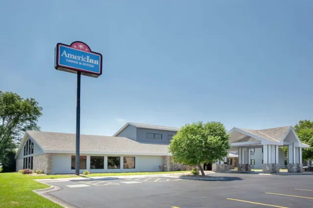 AmericInn by Wyndham Lincoln North, Nebraska