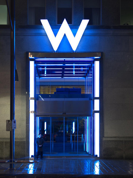 W Montréal - photo 1