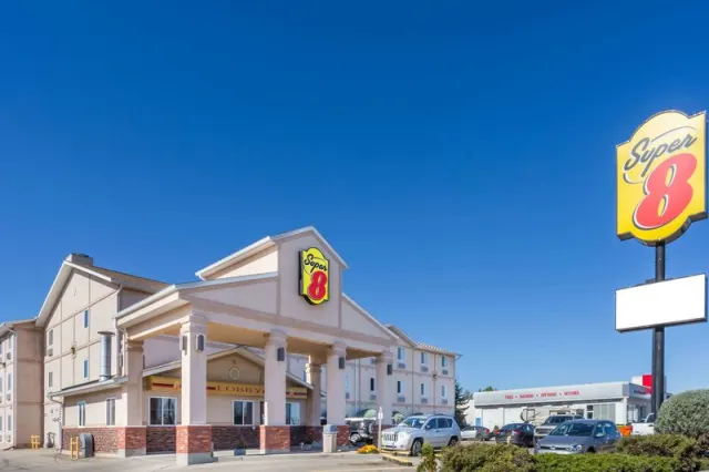 Super 8 by Wyndham Moose Jaw SK, Saskatchewan