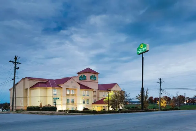 La Quinta Inn  Suites by Wyndham Lexington South  Hamburg, Kentucky