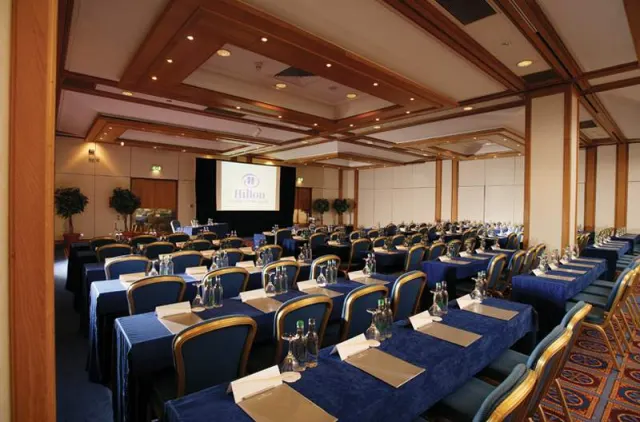 Hilton Gatwick Airport - photo 4
