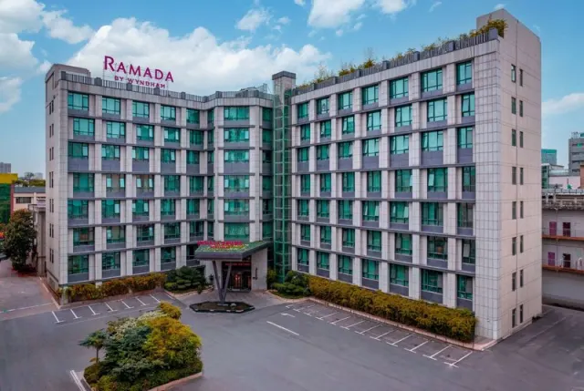 Ramada By Wyndham Xiangyang Fancheng, Central China