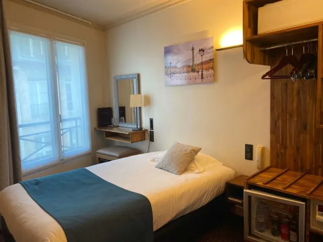 Hôtel Louvre Sainte Anne - photo 2