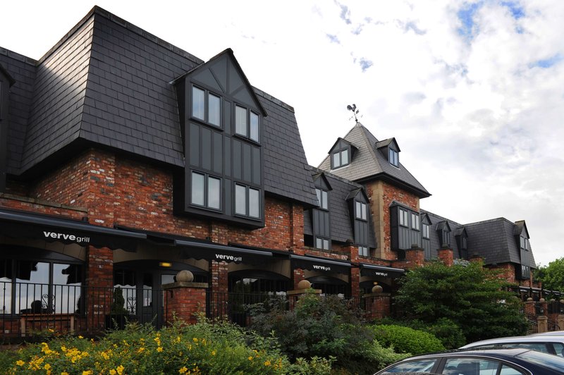Village Hotel Warrington - photo 1