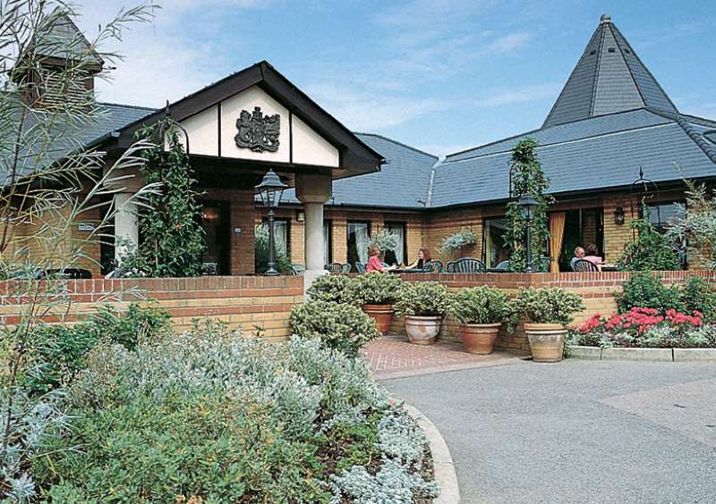 Bridgewood Manor - photo 1