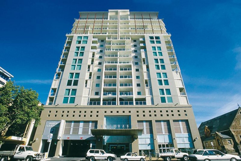 Oaks Adelaide Embassy Suites - photo 1