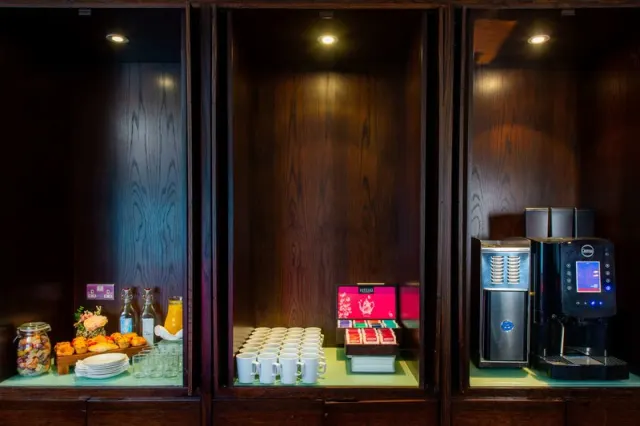 DoubleTree by Hilton Hotel London Heathrow Airport, London