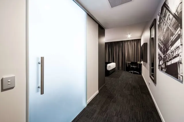 Sage Hotel Brisbane James Street - photo 3
