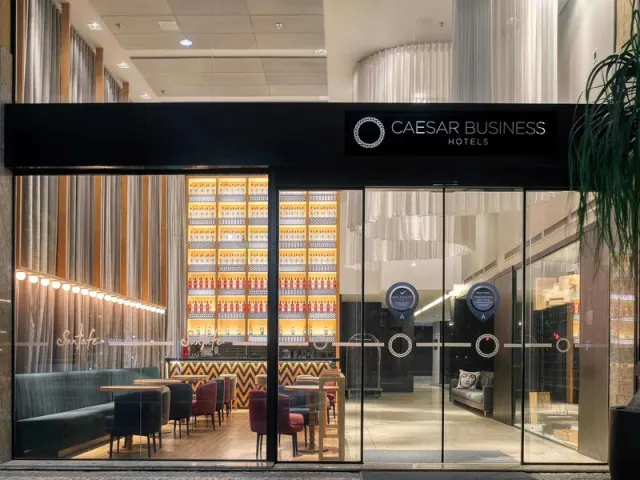 Business Hotel - photo 2