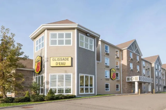 Super 8 by Wyndham Quebec City, Quebec