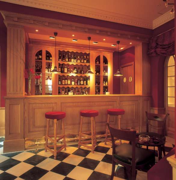 Adler, Madrid