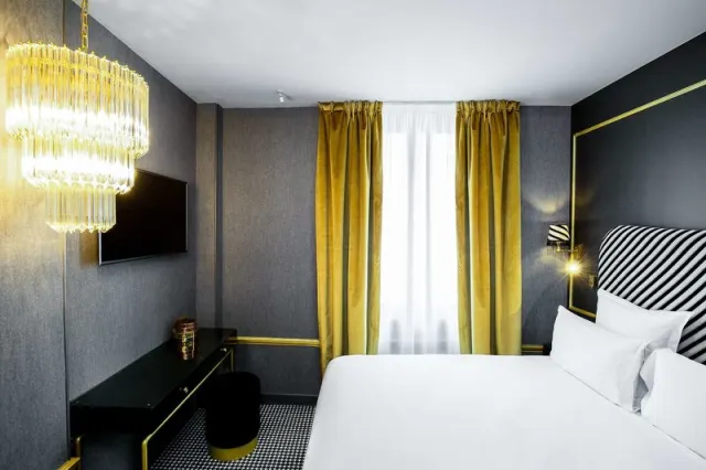 Snob Hotel - photo 4