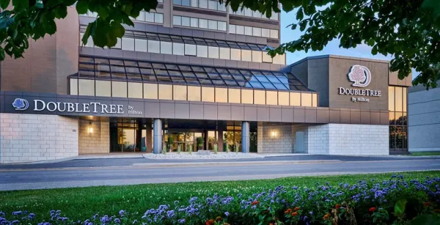 DoubleTree by Hilton Windsor Hotel & Suites, Ontario