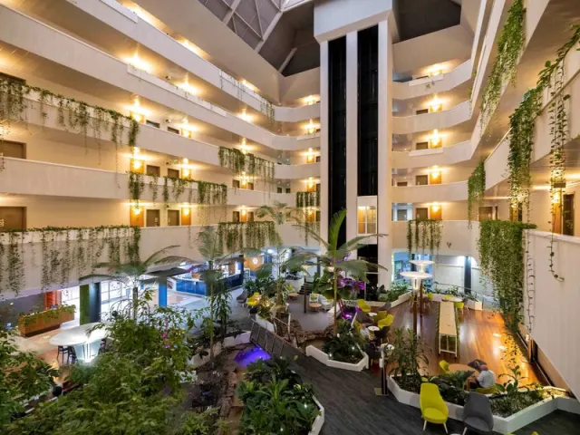 Novotel Darwin CBD - photo 4