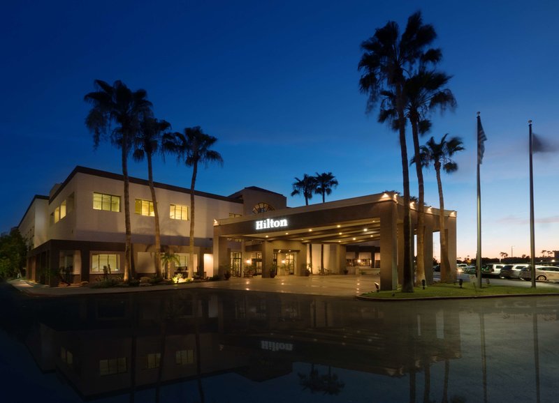 Hilton Phoenix Airport - photo 1