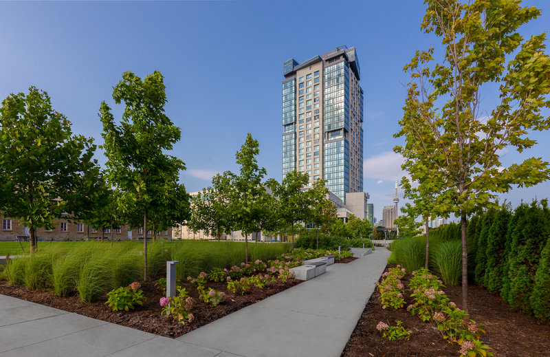 Hotel X Toronto by LHC