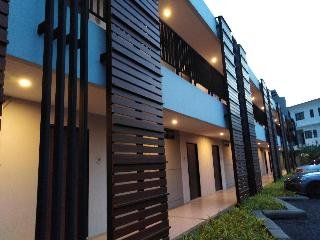 Latisha Resort, Lopburi
